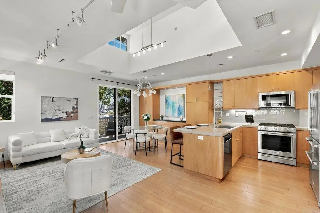 1222 N. Coast Hwy 101, Encinitas, CA — listing photo 1