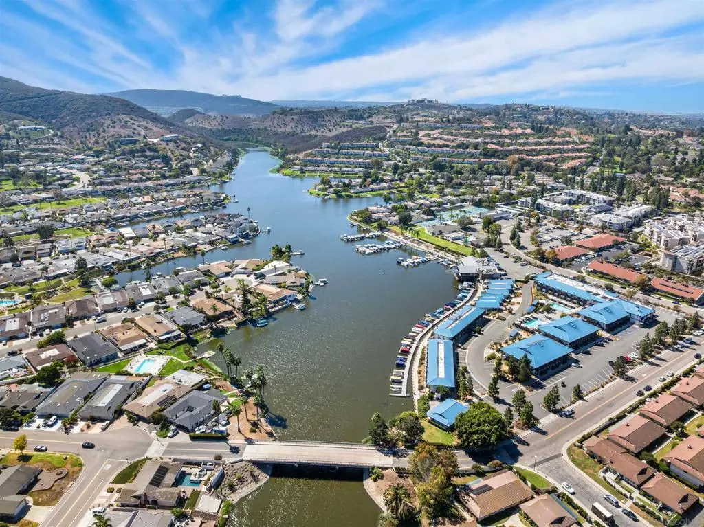 1646 Via Caminar, San Marcos, CA — listing photo 1