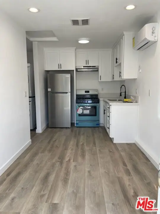 6627 Kraft Avenue 1/2, North Hollywood, CA — listing photo 1