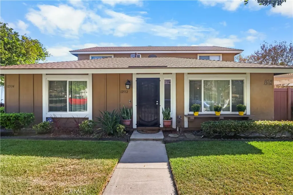 Condominium for sale at 12532 Vicente Pl, Cerritos, CA featuring 2 beds and 1 bath