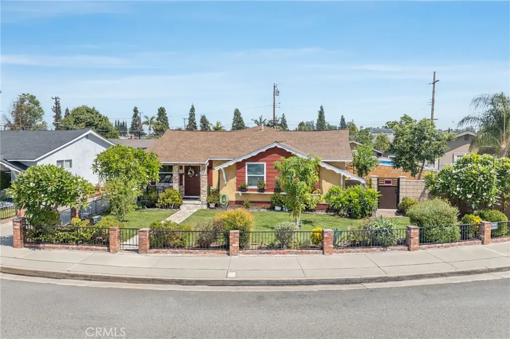11531 Massinger, Lakewood, CA — listing photo 1