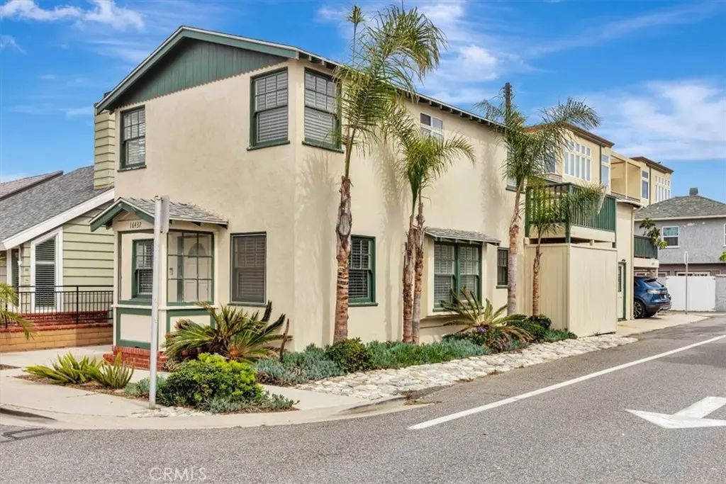 16432 25th Street, Sunset Beach, CA — listing photo 1