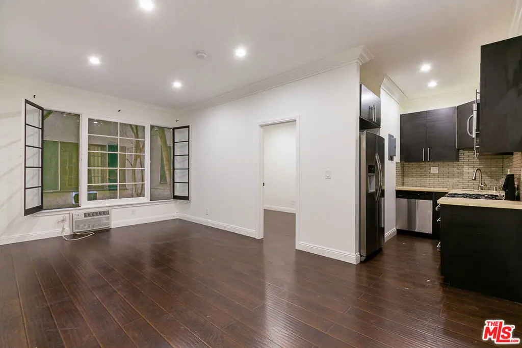 7223 Willoughby Avenue 106, Los Angeles, CA — listing photo 1