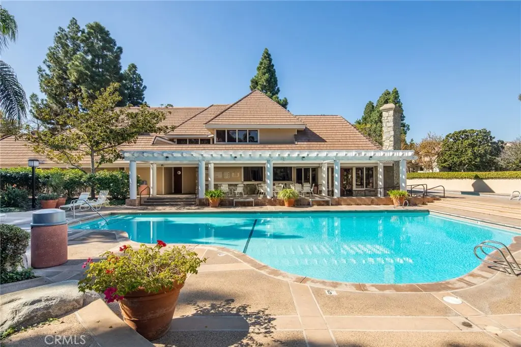 2571 Plaza Del Amo 305, Torrance, CA — listing photo 1