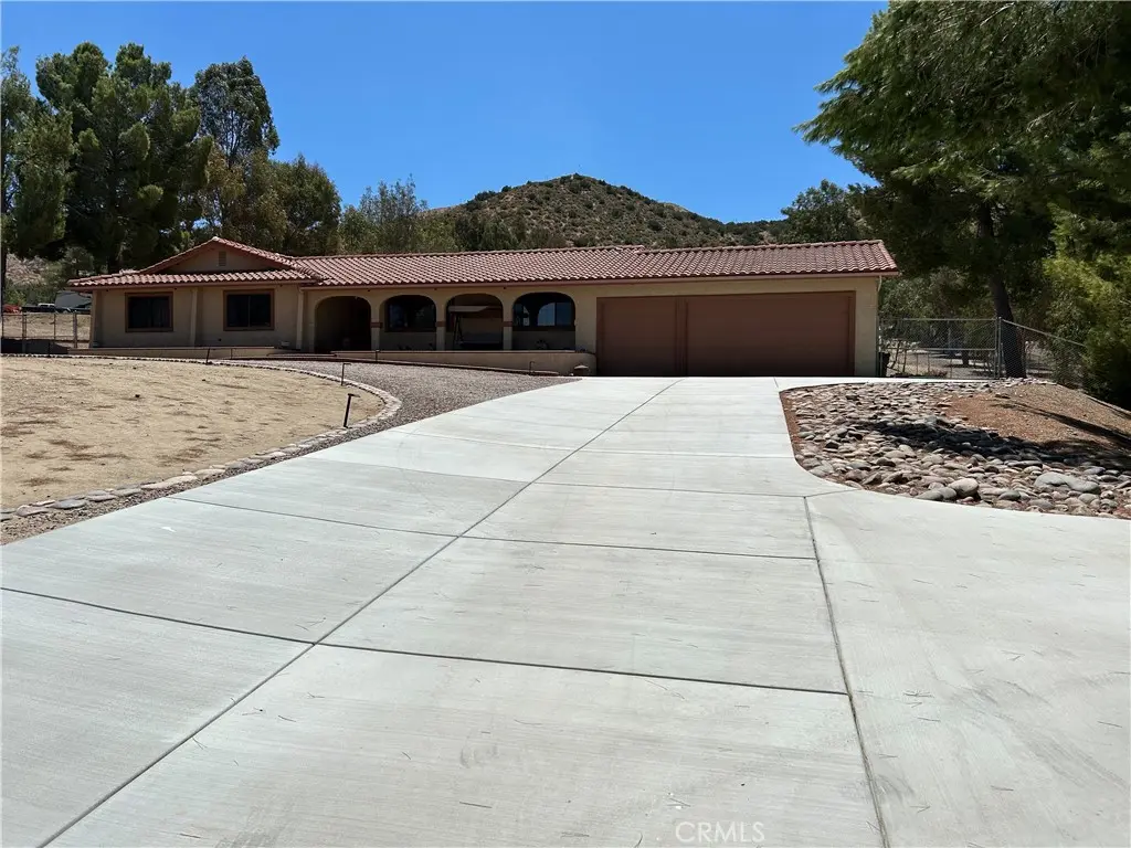 2524 Bent Spur Drive, Acton, CA — listing photo 1