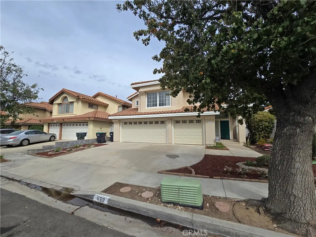 Residential Lease for rent at 459 Dylan, Corona, Riverside County, CA featuring 4 beds and 3 baths