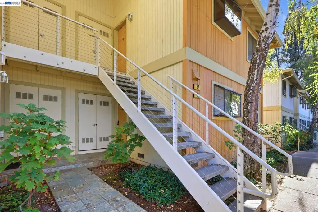 2827 Monument Blvd 52, Concord, CA — listing photo 1