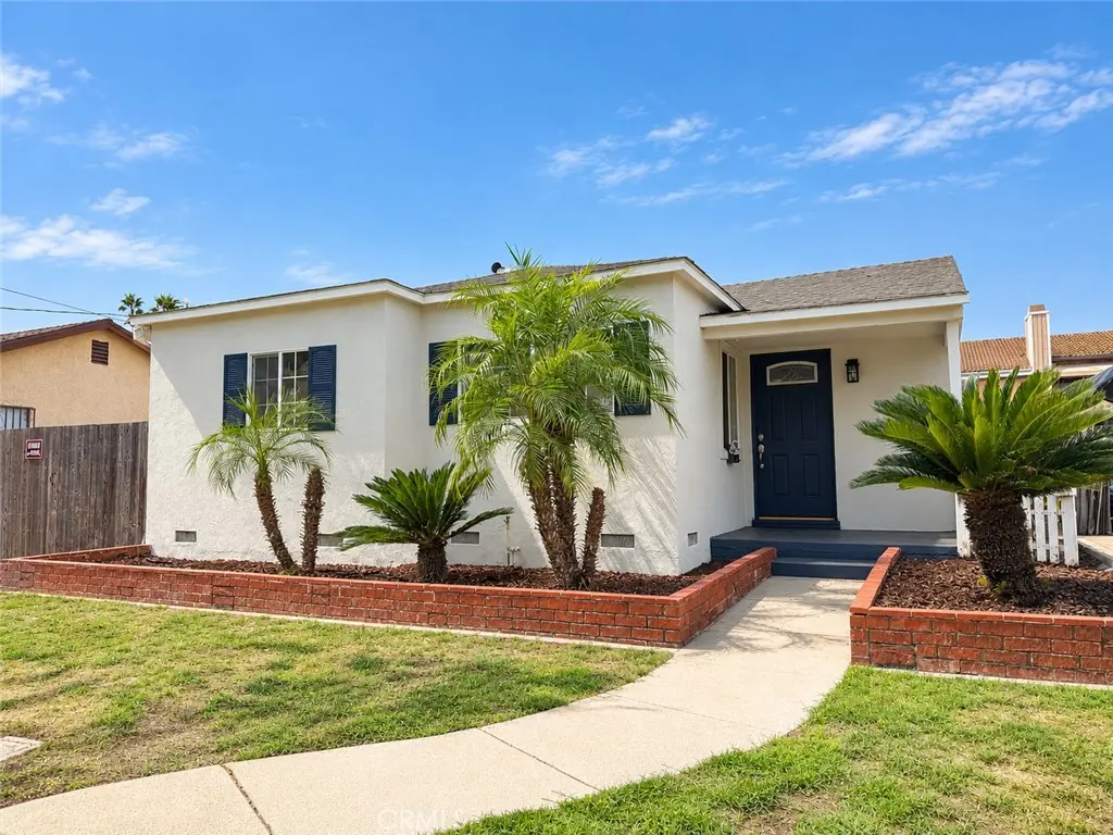 Single Family Residence for sale at 15111 Graystone Ave, Norwalk, CA featuring 3 beds and 2 baths