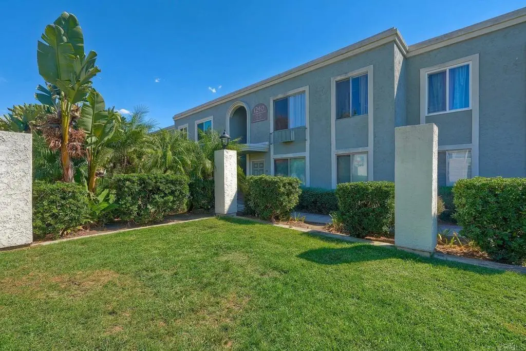1240 N Broadway 15, Escondido, CA — listing photo 1