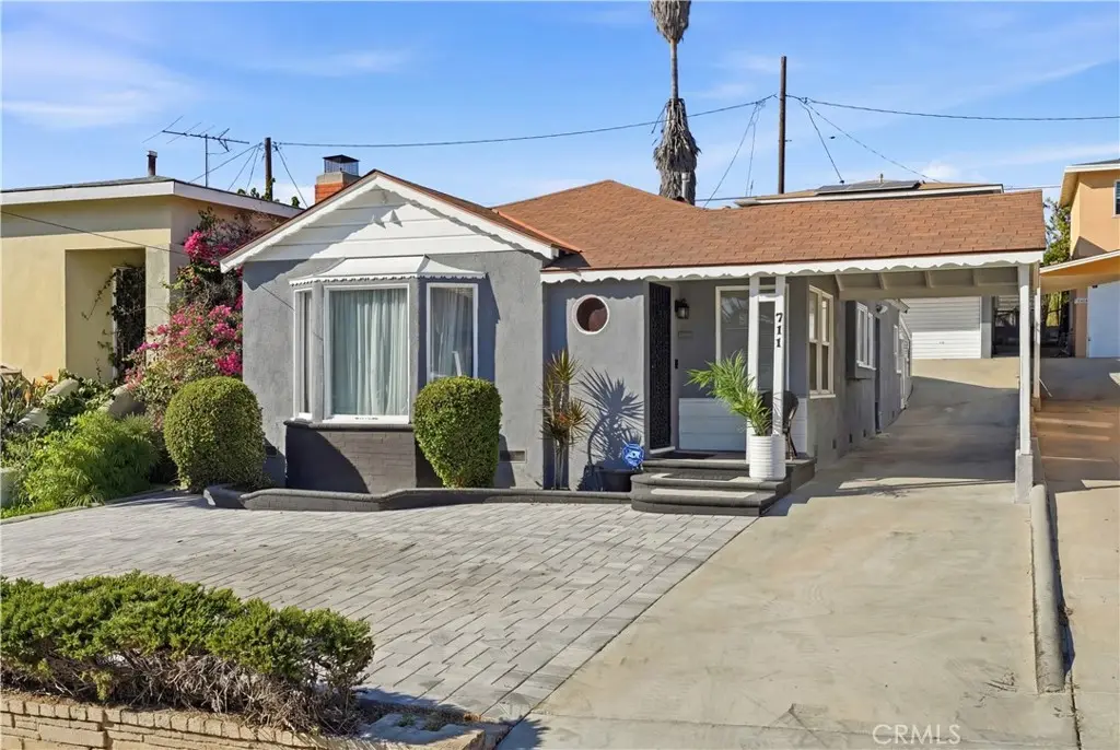 Duplex for rent at 711 Stepney Street, Inglewood, CA featuring 2 beds and 1 bath