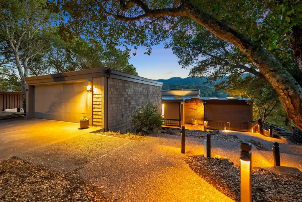 12 Hawkview Street, Portola Valley, CA — listing photo 1