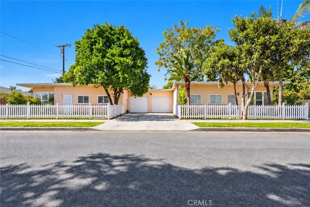 Duplex for sale at 14505 San Jose Avenue, Paramount, CA