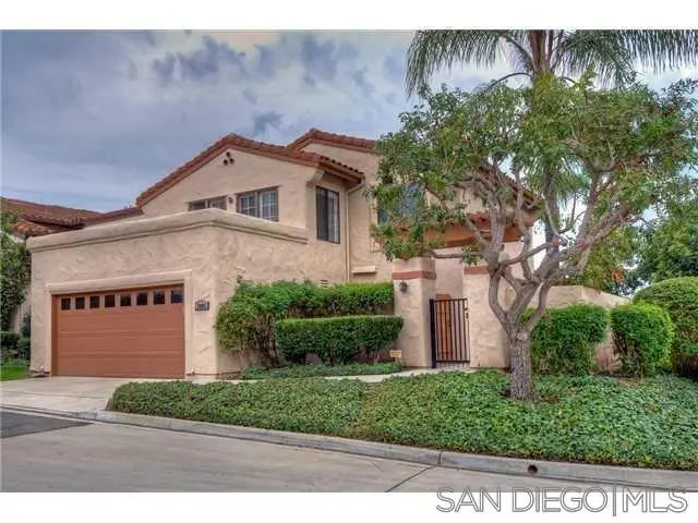Single Family Residence for rent at 3805 Violet Glen, Escondido, CA featuring 3 beds and 3 baths