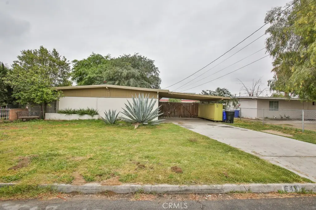 Single Family Residence for sale at 643 W Ramona Drive, Rialto, CA featuring 3 beds and 1 bath