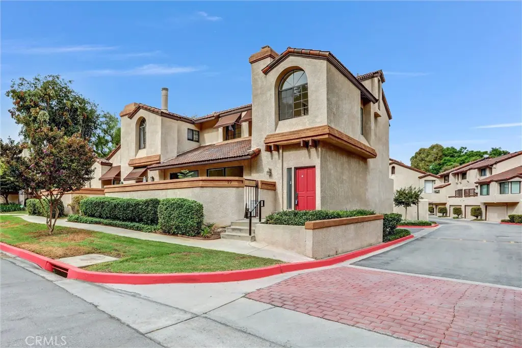 Condominium for sale at 22 Mesquite, Pomona, CA featuring 2 beds and 3 baths