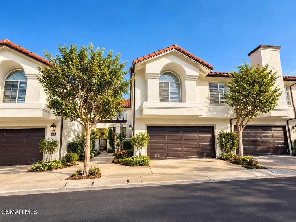 Residential Lease for rent at 615 Baywood Lane D, Simi Valley, Ventura County, CA featuring 3 beds and 3 baths