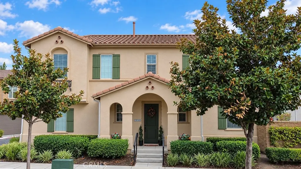 Condominium for sale at 14495 Hillsdale, Chino, CA featuring 3 beds and 3 baths