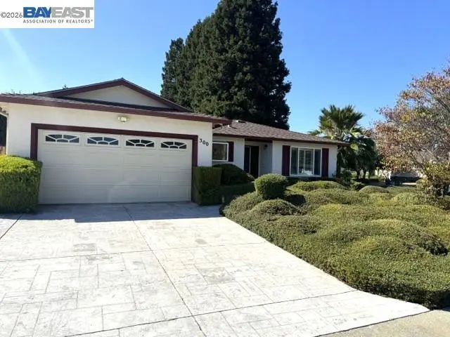 Single Family Residence for rent at 300 Kingsley Pl, San Ramon, CA featuring 4 beds and 2 baths