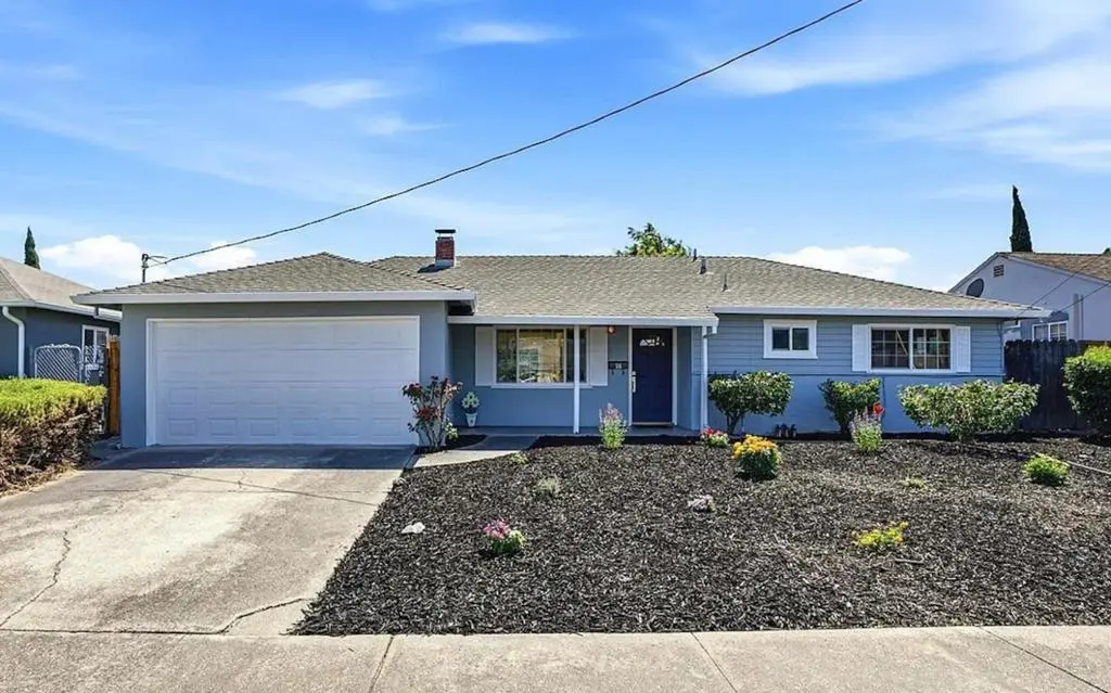 Residential Lease for rent at 516 Gary Avenue, Antioch, CA featuring 3 beds and 1 bath