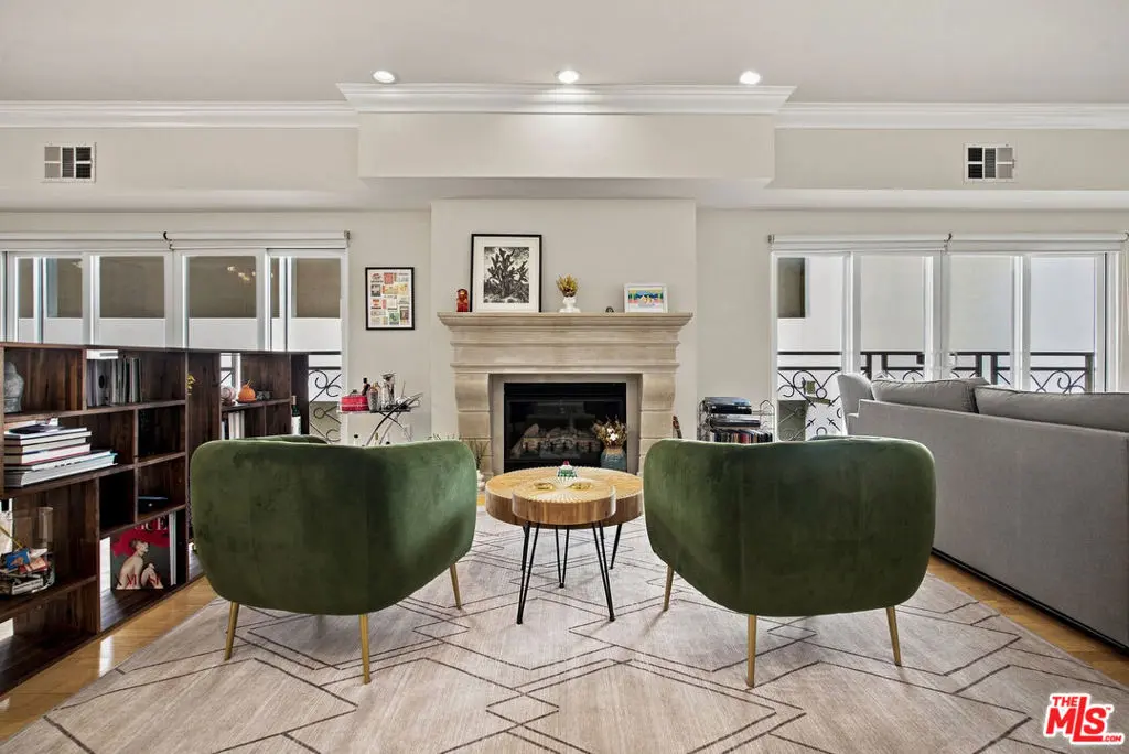 Condominium for sale at 11840 Dorothy Street 302, Los Angeles, CA featuring 3 beds and 3 baths