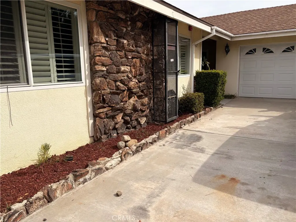 Single Family Residence for rent at 967 W 13th, Upland, CA featuring 4 beds and 2 baths