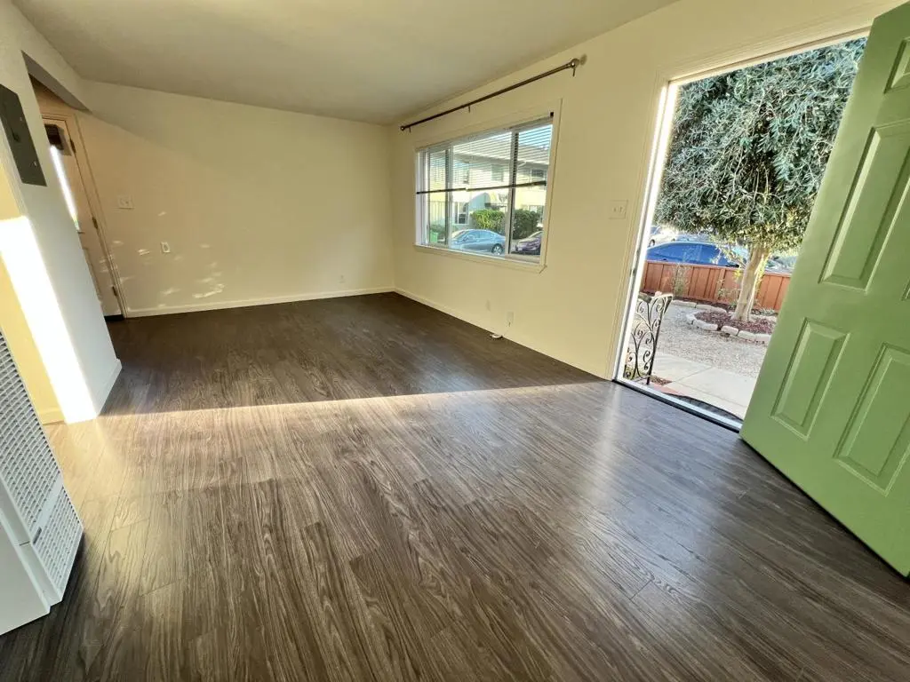 Apartment for rent at 212 12th Avenue D, San Mateo, CA and 1 bath
