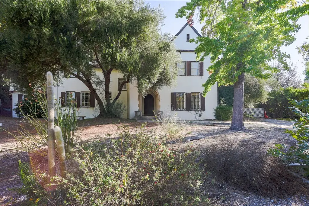 Single Family Residence for sale at 530 Prospect Boulevard, Pasadena, CA featuring 6 beds and 5 baths