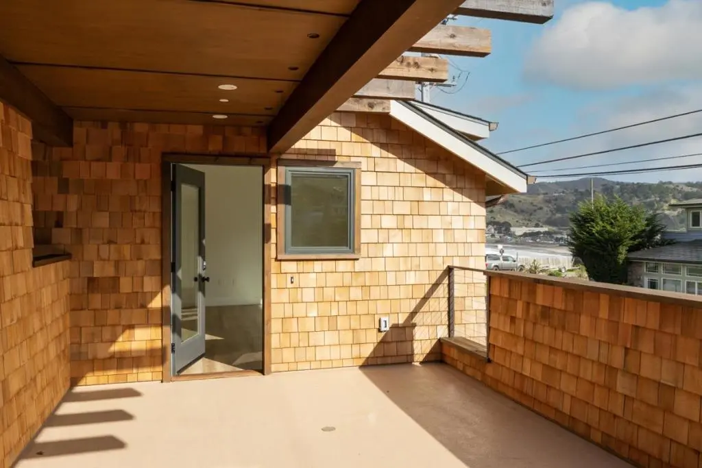 Residential Lease for rent at 1200 Danmann Avenue D, Pacifica, San Mateo County, CA featuring 2 beds and 1 bath