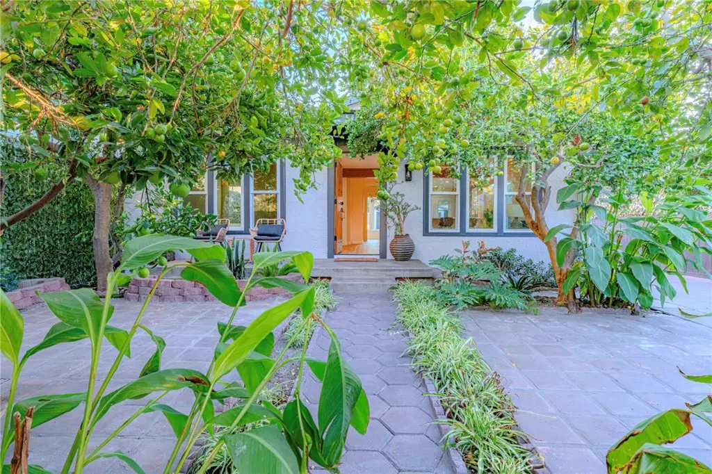 Single Family Residence for sale at 5462 Homeside, Los Angeles, CA featuring 3 beds and 2 baths