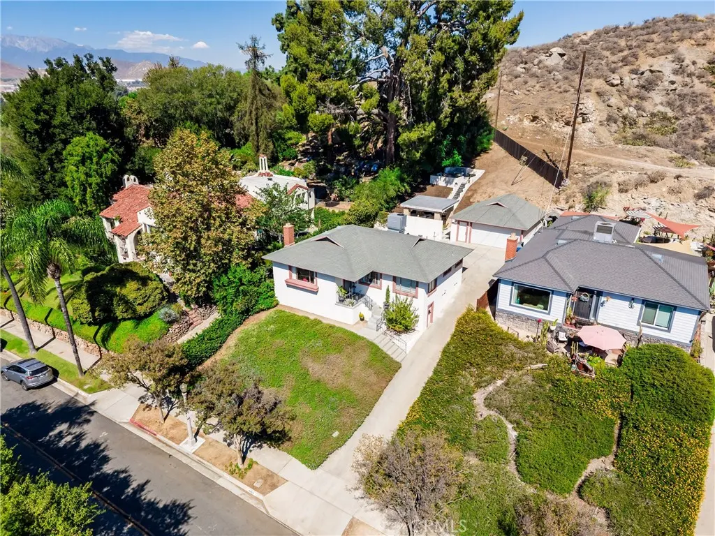 Single Family Residence for sale at 4351 Houghton, Riverside, CA featuring 2 beds and 1 bath