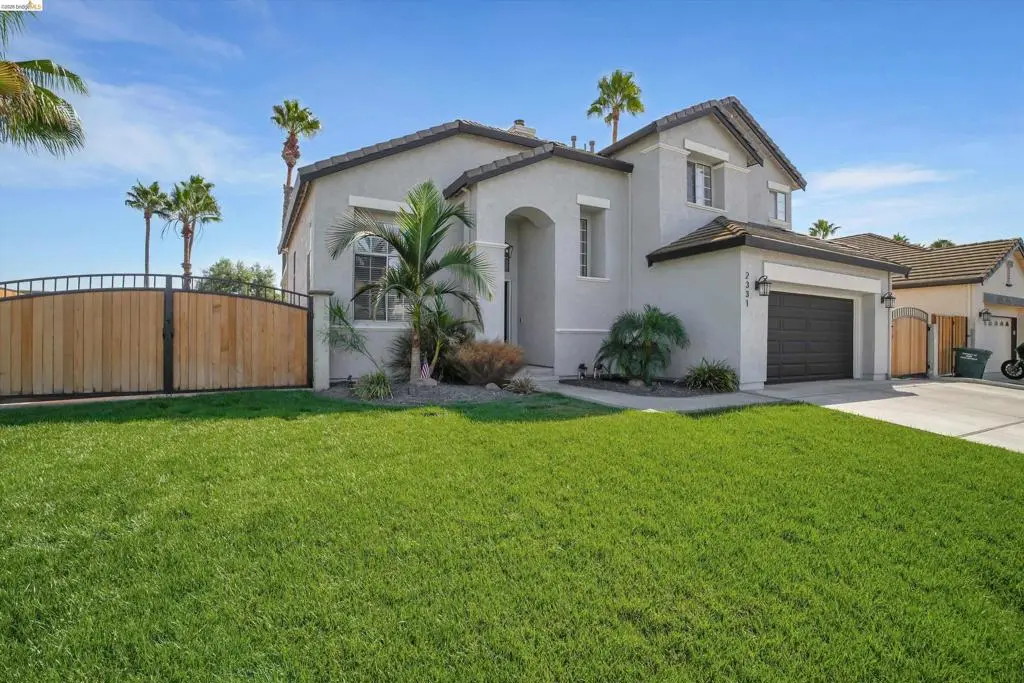 Residential Lease for rent at 2331 Newport Pl, Discovery Bay, Contra Costa County, CA featuring 4 beds and 3 baths