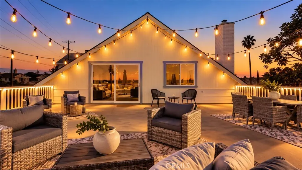 Single Family Residence for sale at 1467 11th, Manhattan Beach, CA featuring 3 beds and 4 baths