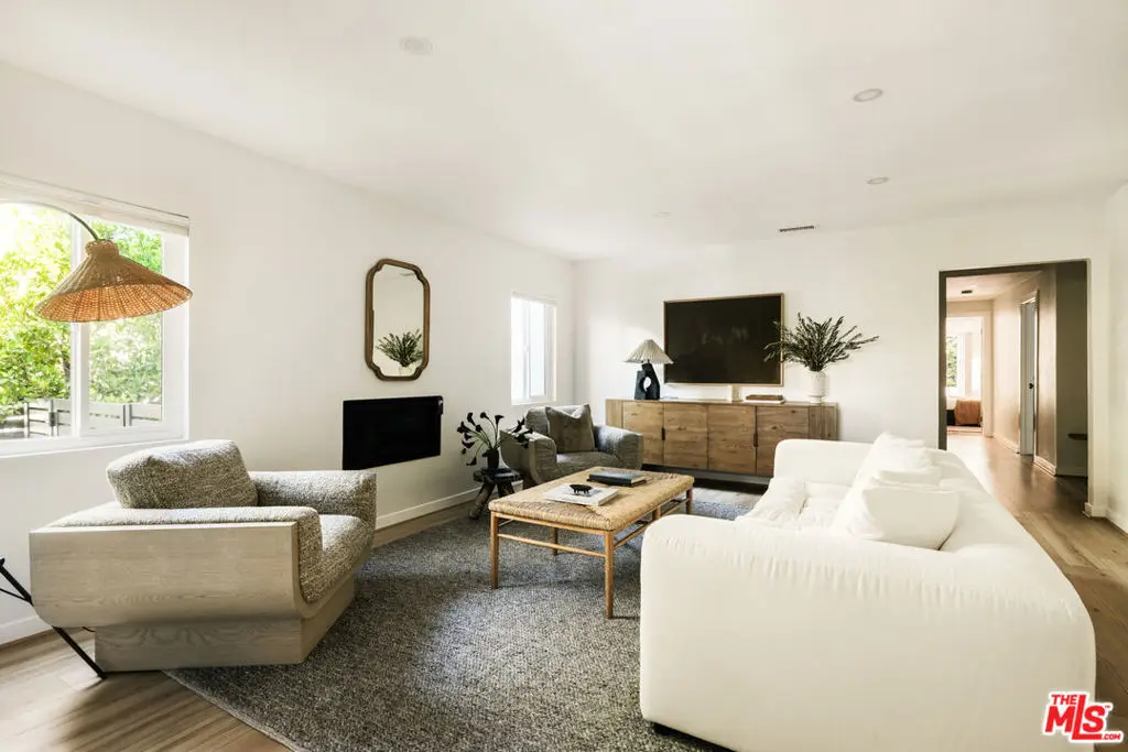 Single Family Residence for sale at 3658 Kelton Avenue, Los Angeles, CA featuring 4 beds and 3 baths