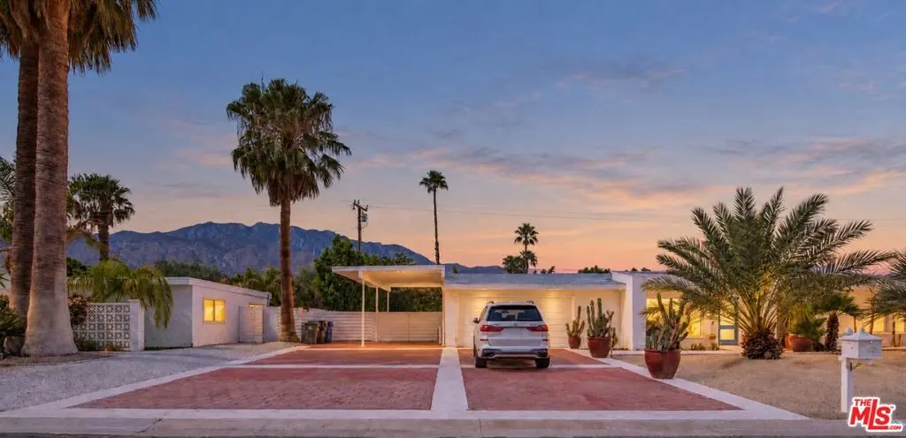 Single Family Residence for rent at 2303 N Magnolia Road, Palm Springs, CA featuring 4 beds and 3 baths
