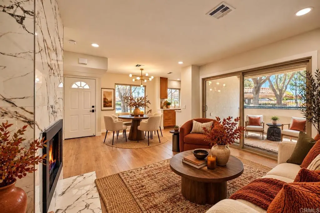 Residential Lease for rent at 10718 Dabney Drive 77, San Diego, San Diego County, CA featuring 1 bed and 1 bath