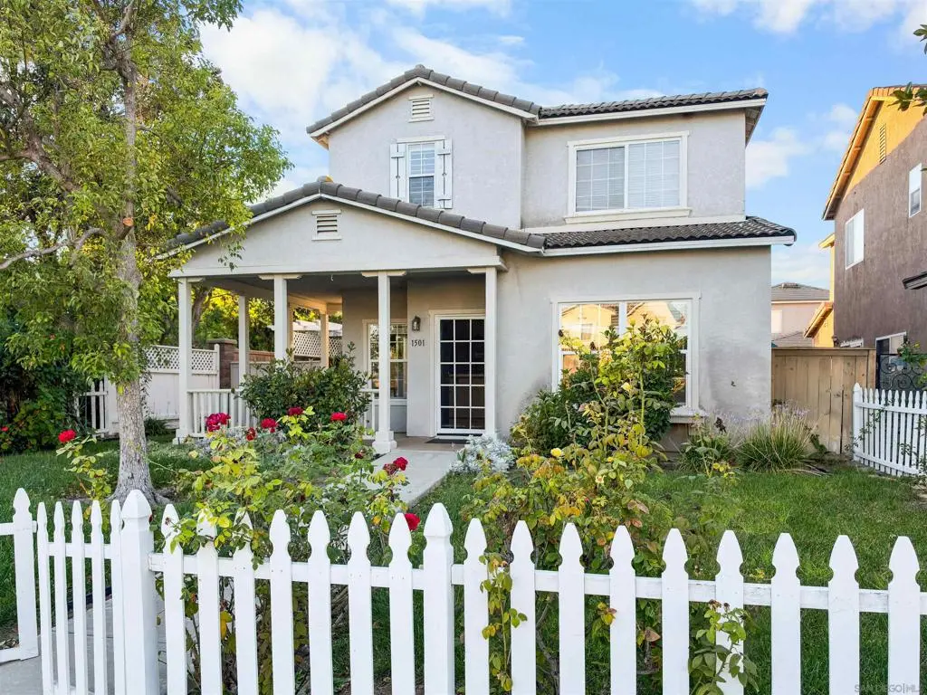 Residential Lease for rent at 1501 Piedmont St., Chula Vista, San Diego County, CA featuring 3 beds and 3 baths