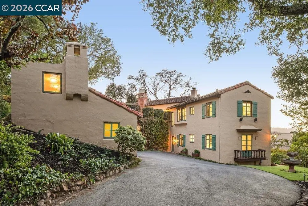 Single Family Residence for sale at 63 La Cuesta Rd, Orinda, CA featuring 3 beds and 3 baths