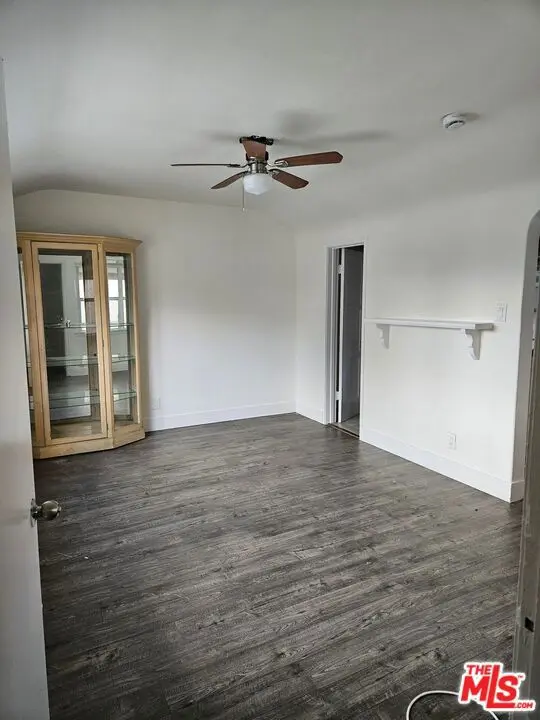Apartment for rent at 2226 Zoe Avenue B, Huntington Park, CA and 1 bath