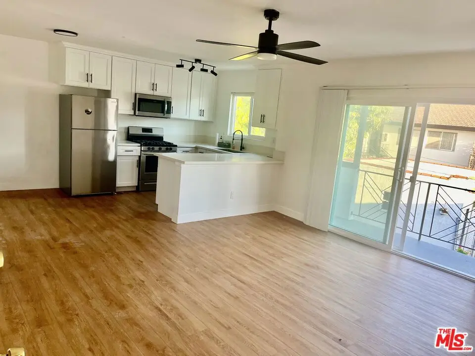 Apartment for rent at 3824 KEYSTONE Avenue 5, Culver City, CA featuring 2 beds and 2 baths