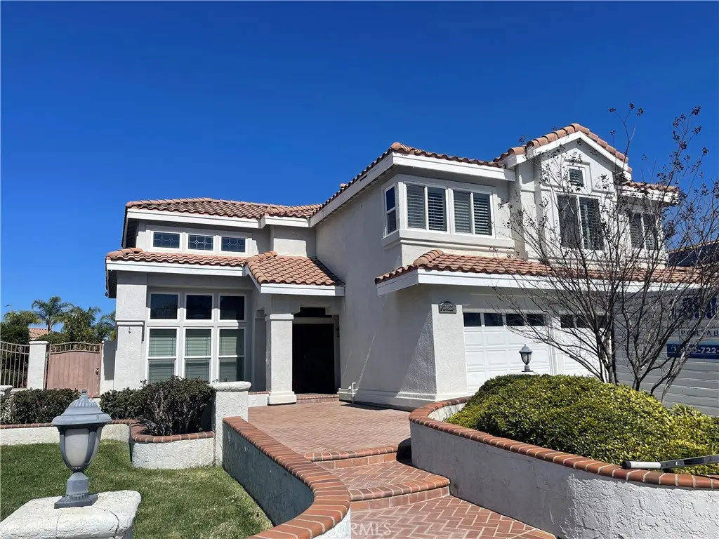 Single Family Residence for rent at 28822 Woodcrest Lake, Menifee, CA featuring 5 beds and 3 baths