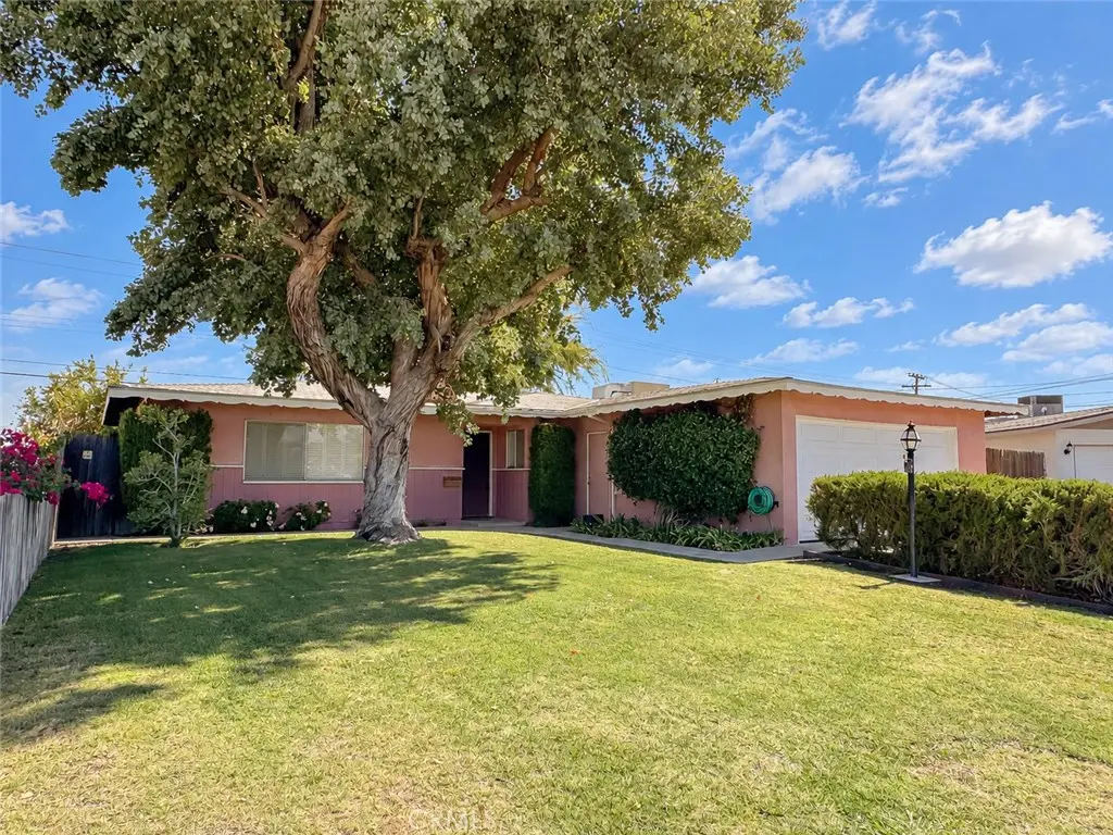 Single Family Residence for sale at 2304 Otto Lane, Bakersfield, CA featuring 3 beds and 2 baths