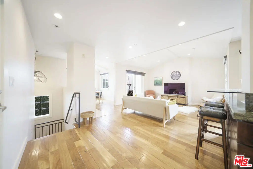 Townhouse for rent at 642 Hermosa Avenue, Hermosa Beach, CA featuring 3 beds and 3 baths