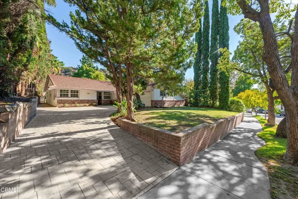 Single Family Residence for rent at 1936 Montecito Drive, Glendale, CA featuring 3 beds and 2 baths