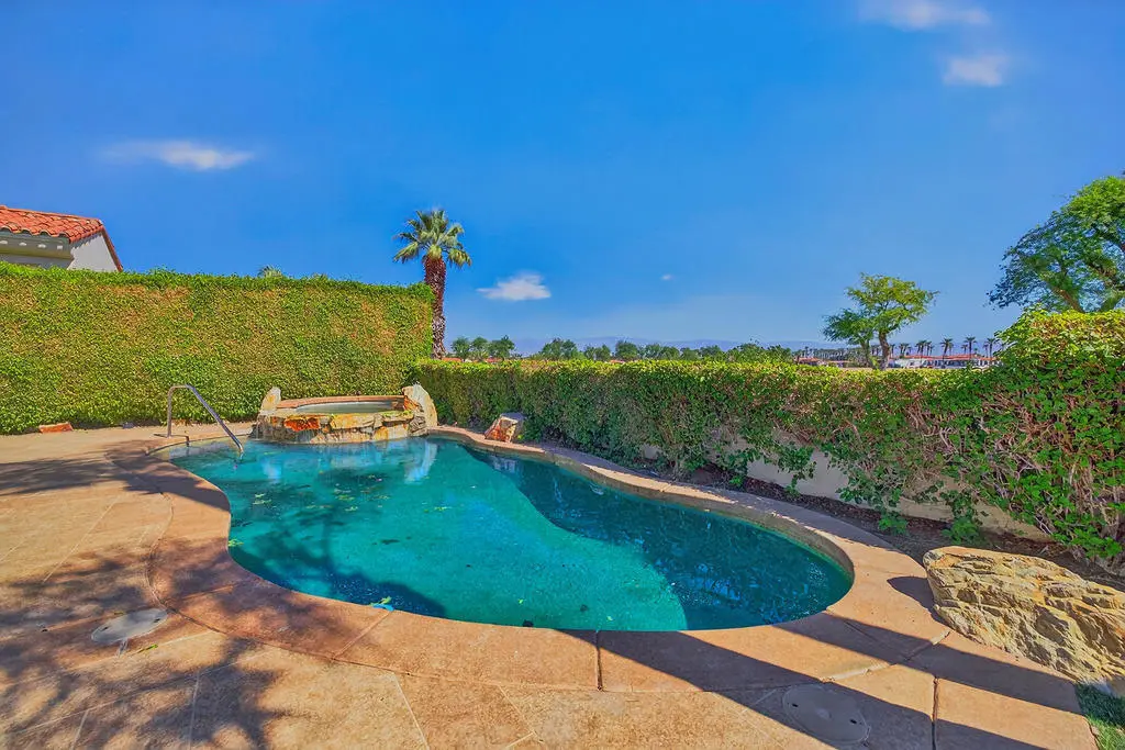 Single Family Residence for rent at 51120 Mango, La Quinta, CA featuring 3 beds and 3 baths