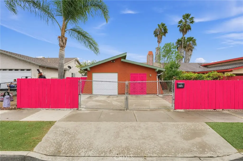 Single Family Residence for sale at 4753 Calle Estrella, Oceanside, CA featuring 3 beds and 2 baths