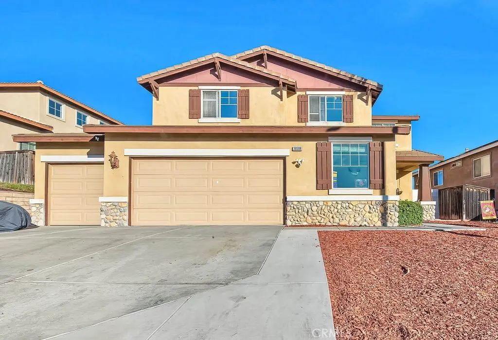 Single Family Residence for sale at 38588 Members Club, Murrieta, CA featuring 4 beds and 3 baths