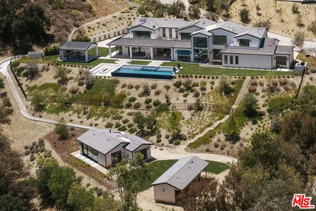 Single Family Residence for sale at 5340 Whitman Road, Hidden Hills, CA featuring 7 beds and 11 baths