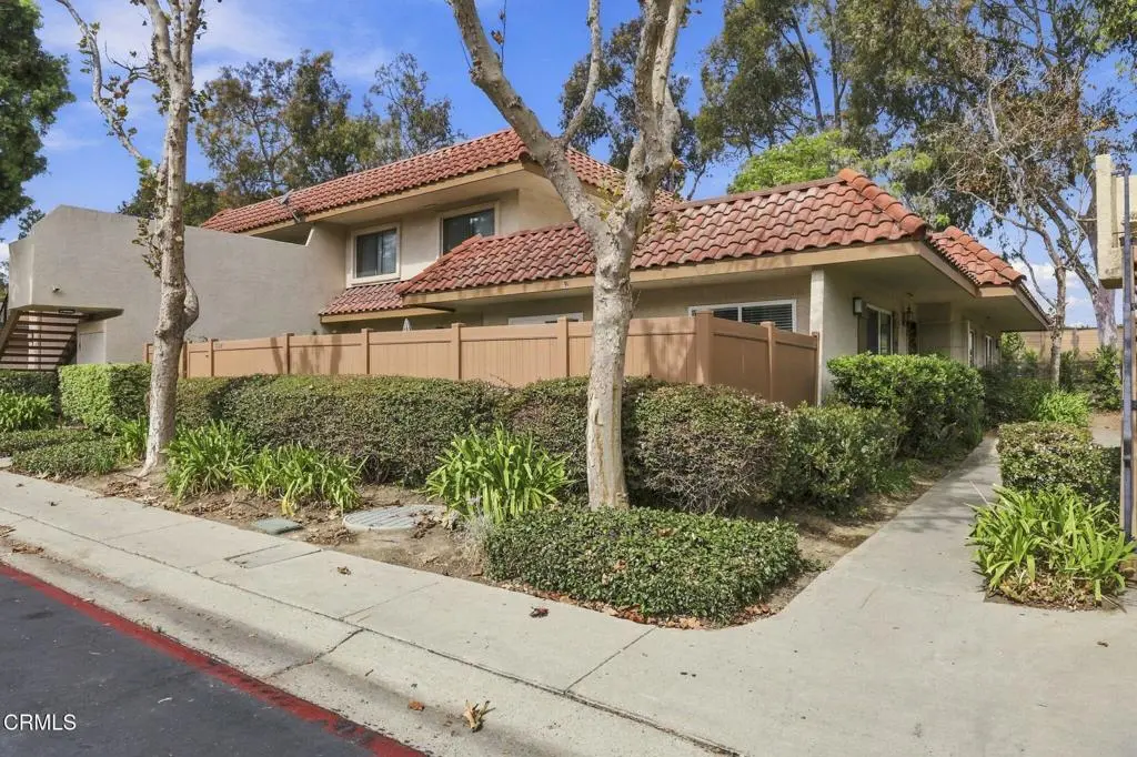 Condominium for sale at 596 Melville Lane, Ventura, CA featuring 3 beds and 2 baths