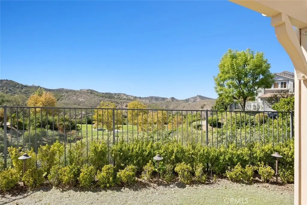 Single Family Residence for rent at 22420 Pinewood Court, Calabasas, CA featuring 3 beds and 3 baths