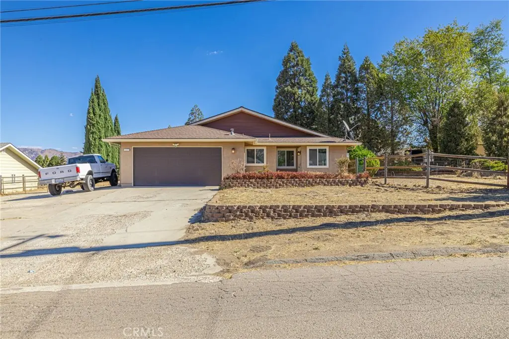 Single Family Residence for sale at 18050 Bold Venture, Tehachapi, CA featuring 3 beds and 2 baths